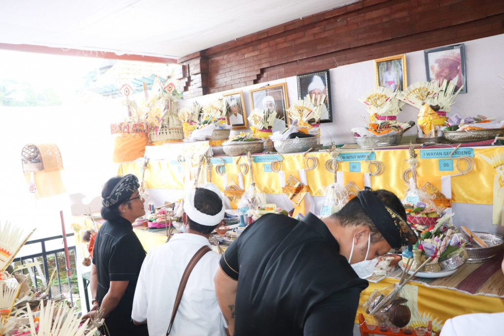 Karya Pitra Yadnya dan Manusa Yadnya Desa Adat Baha